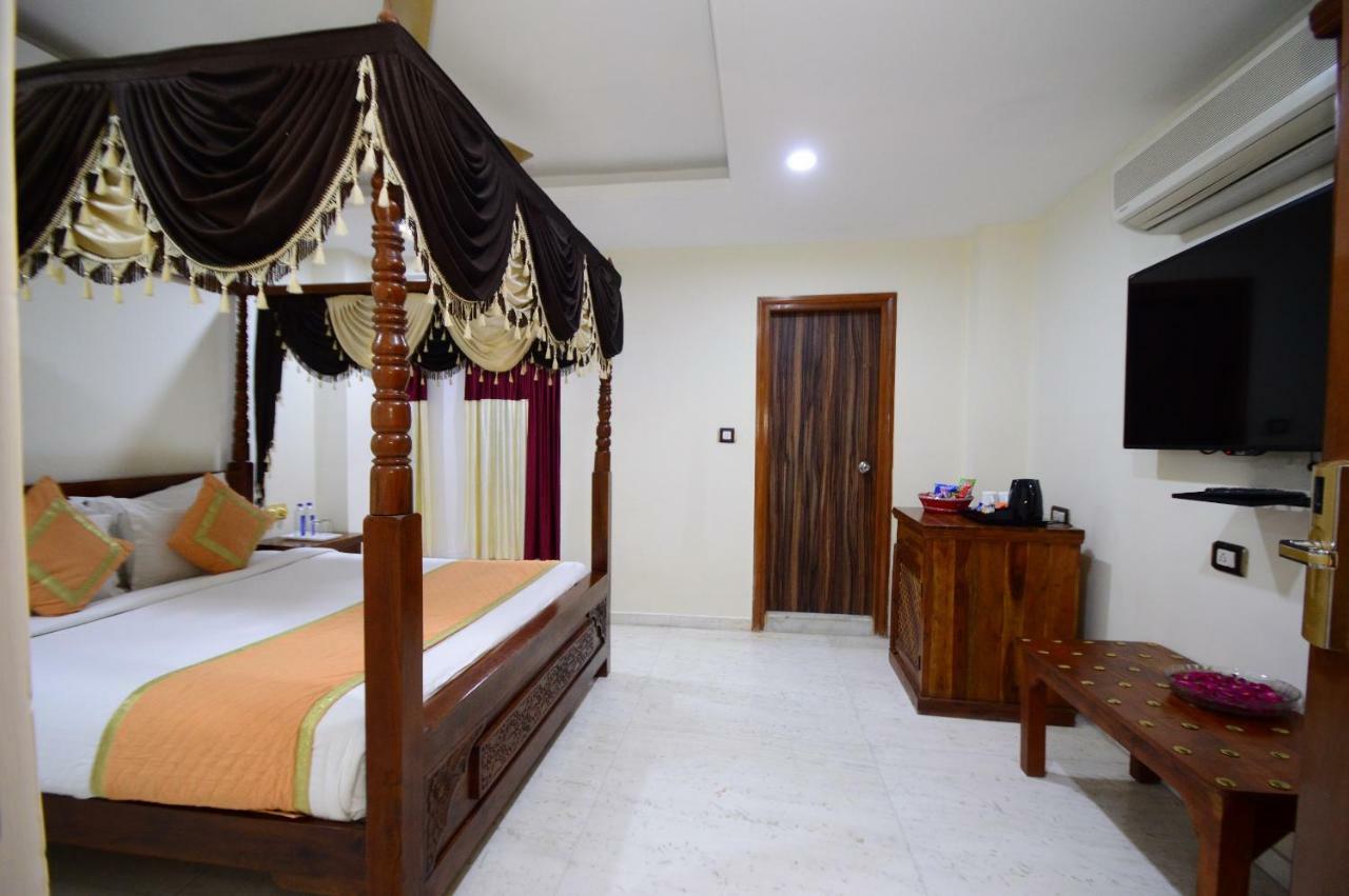 The Jal Mahal Hotel Jaipur