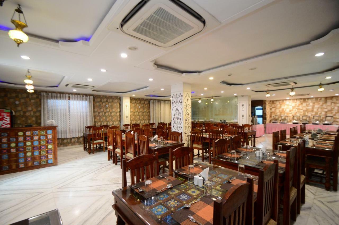 The Jal Mahal 4*