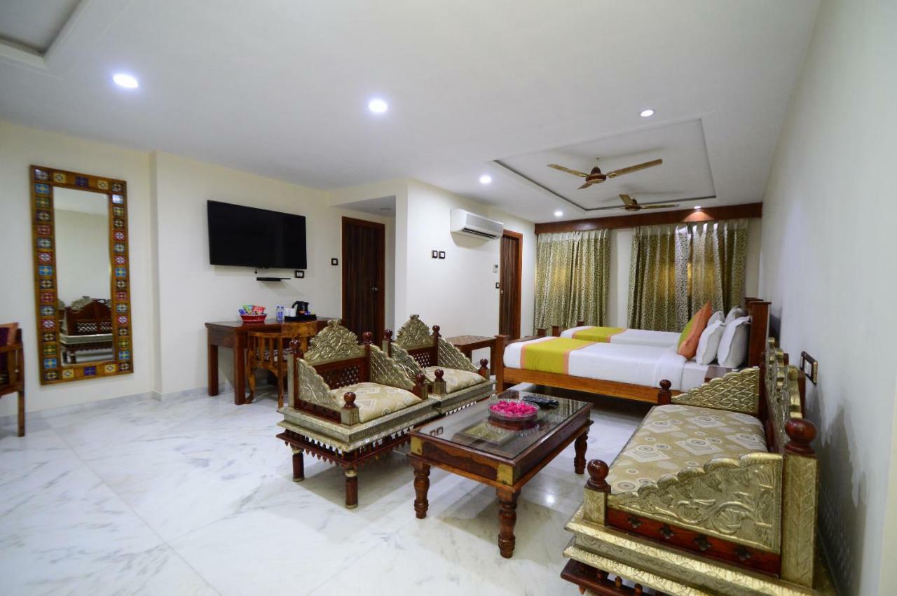 The Jal Mahal Hotel Jaipur