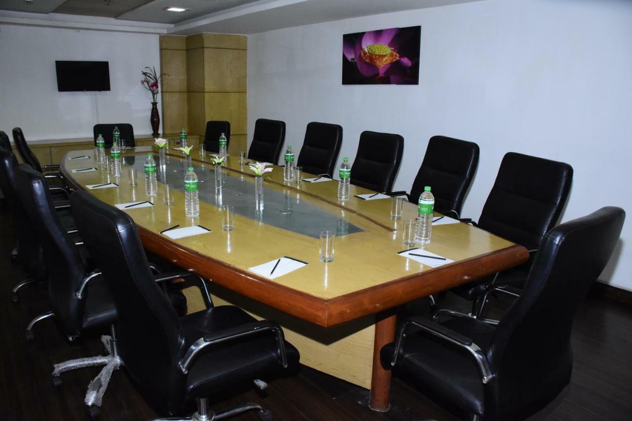Hotel Jagrati Ananta Express 3*