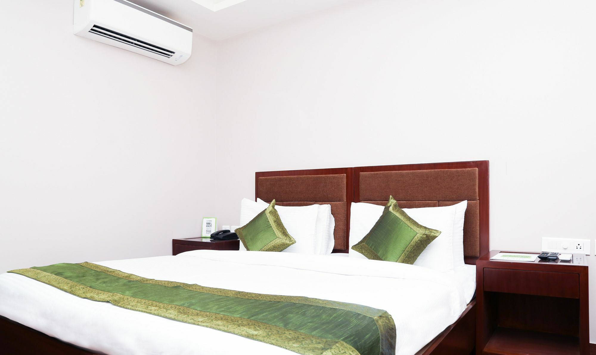 Hotel Treebo Trend Grand Mansarovar 3*