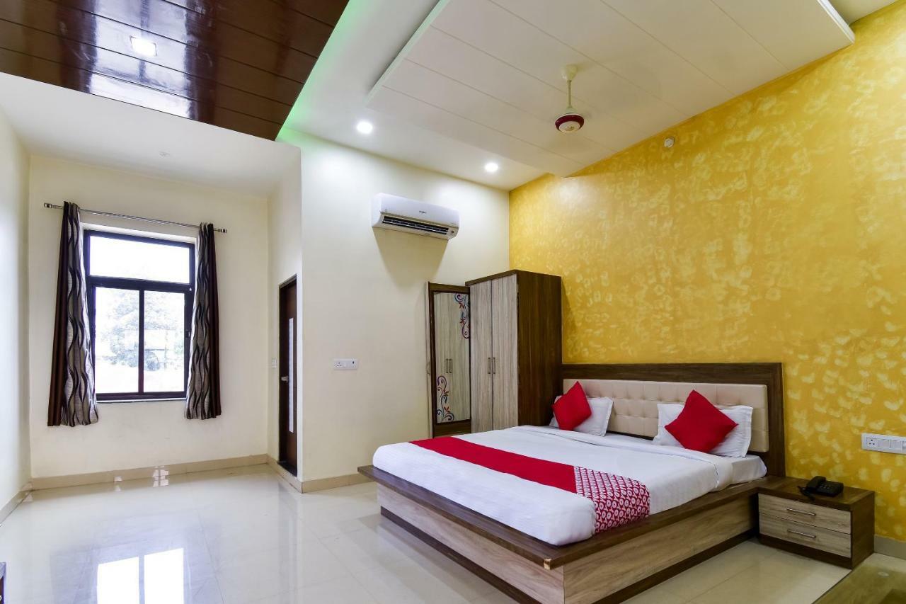 Oyo 44607 Glorious Hotel Jaipur