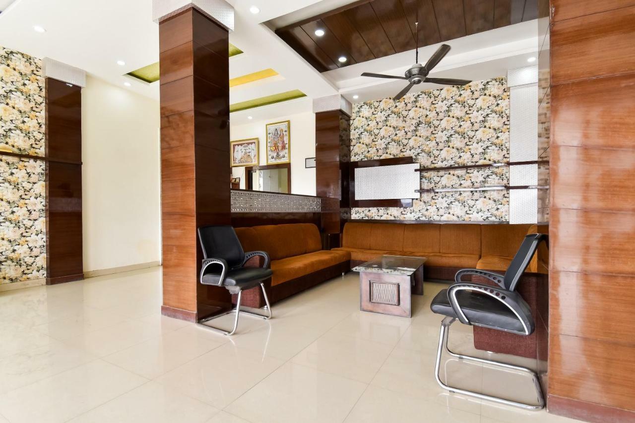 Hotel Oyo 44607 Glorious 3*