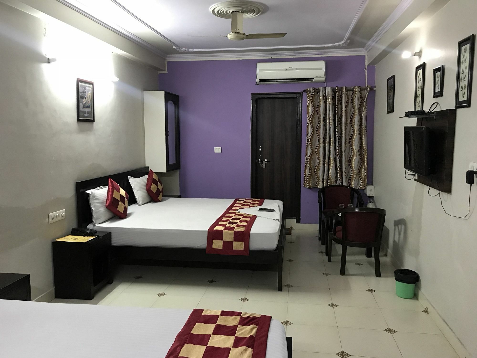 Hotel Classic Near Railway Station 3*