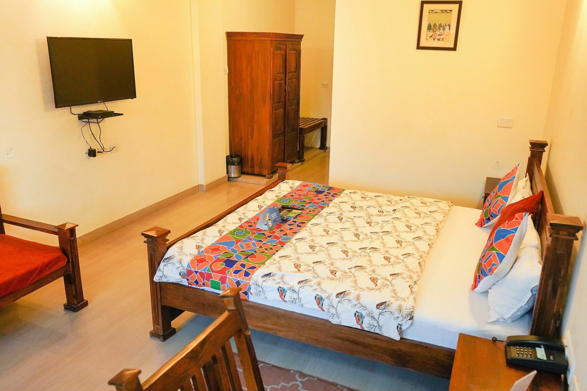 Hotel Raj Kothi Airport 3*
