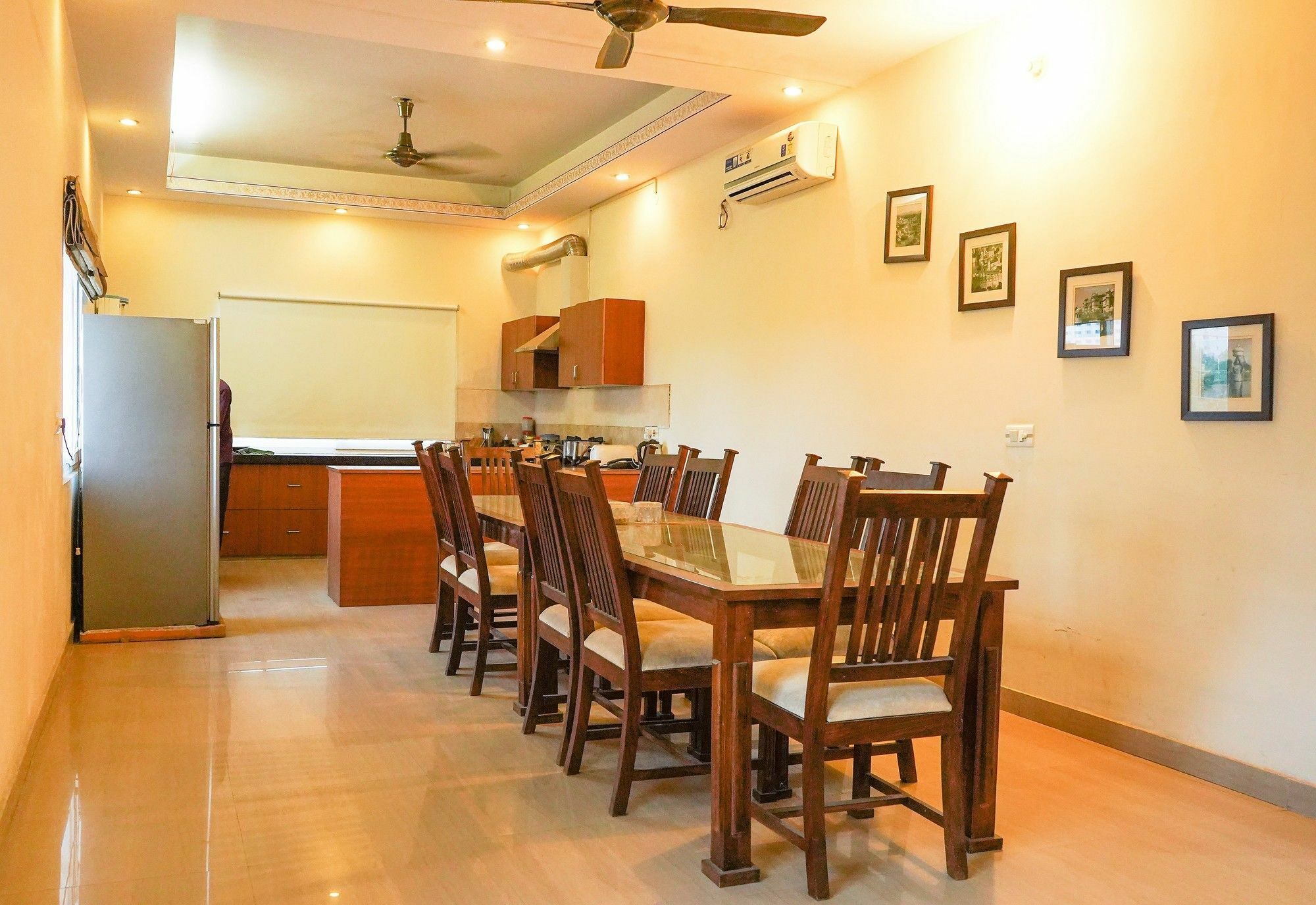 Raj Kothi Airport Hotel