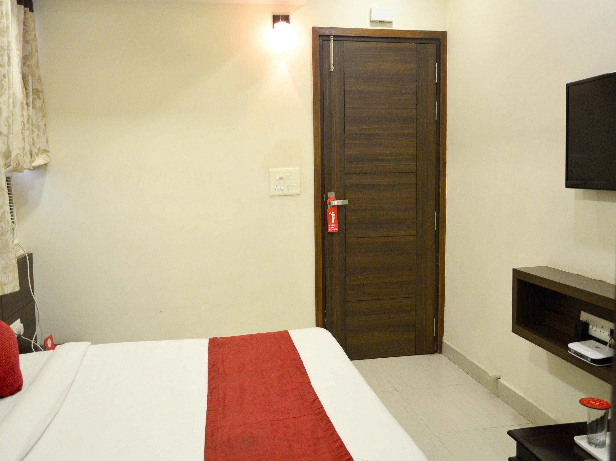Oyo 6805 Near Collectorate Circle Hotel 3*