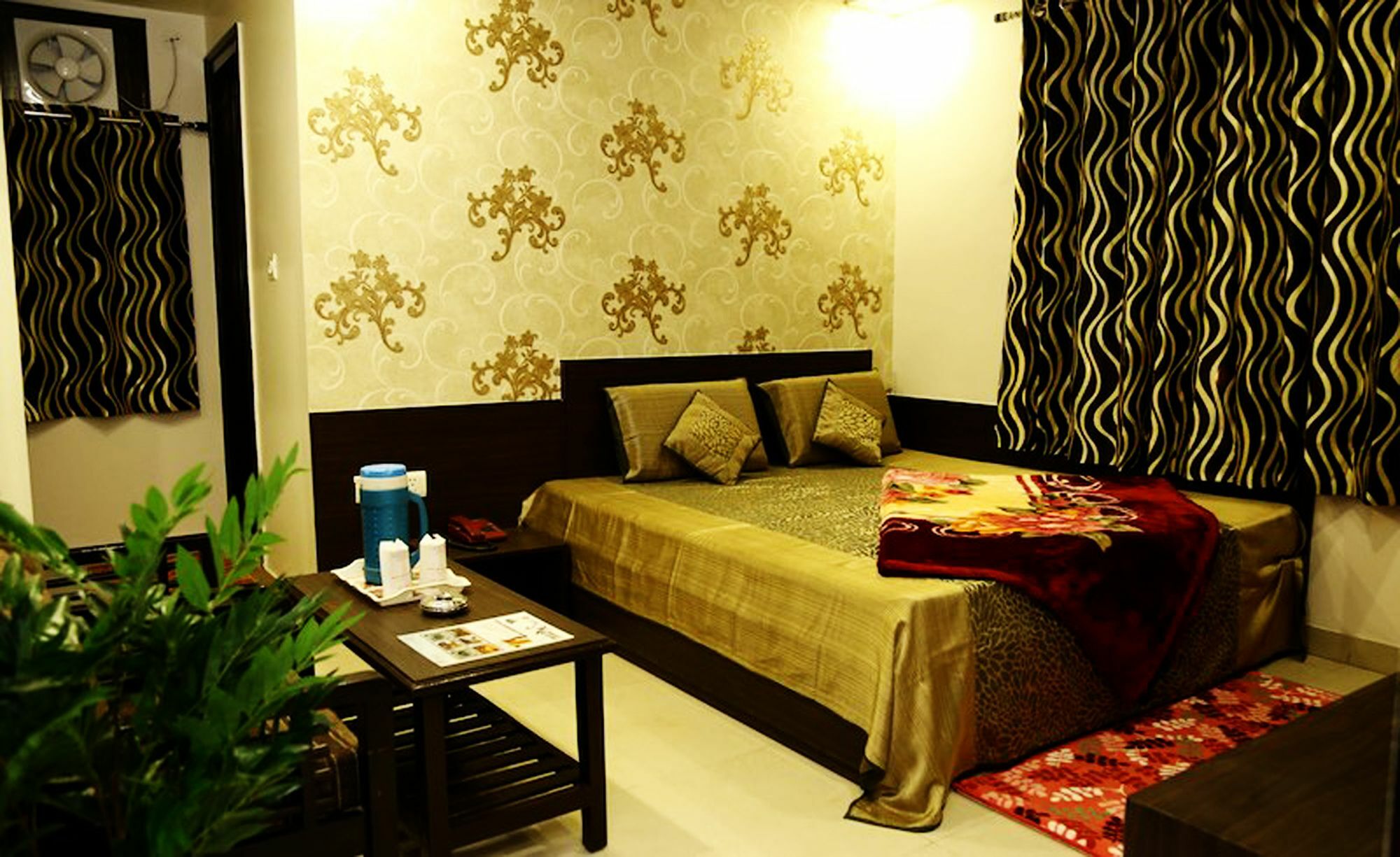 Abhinandan Hotel