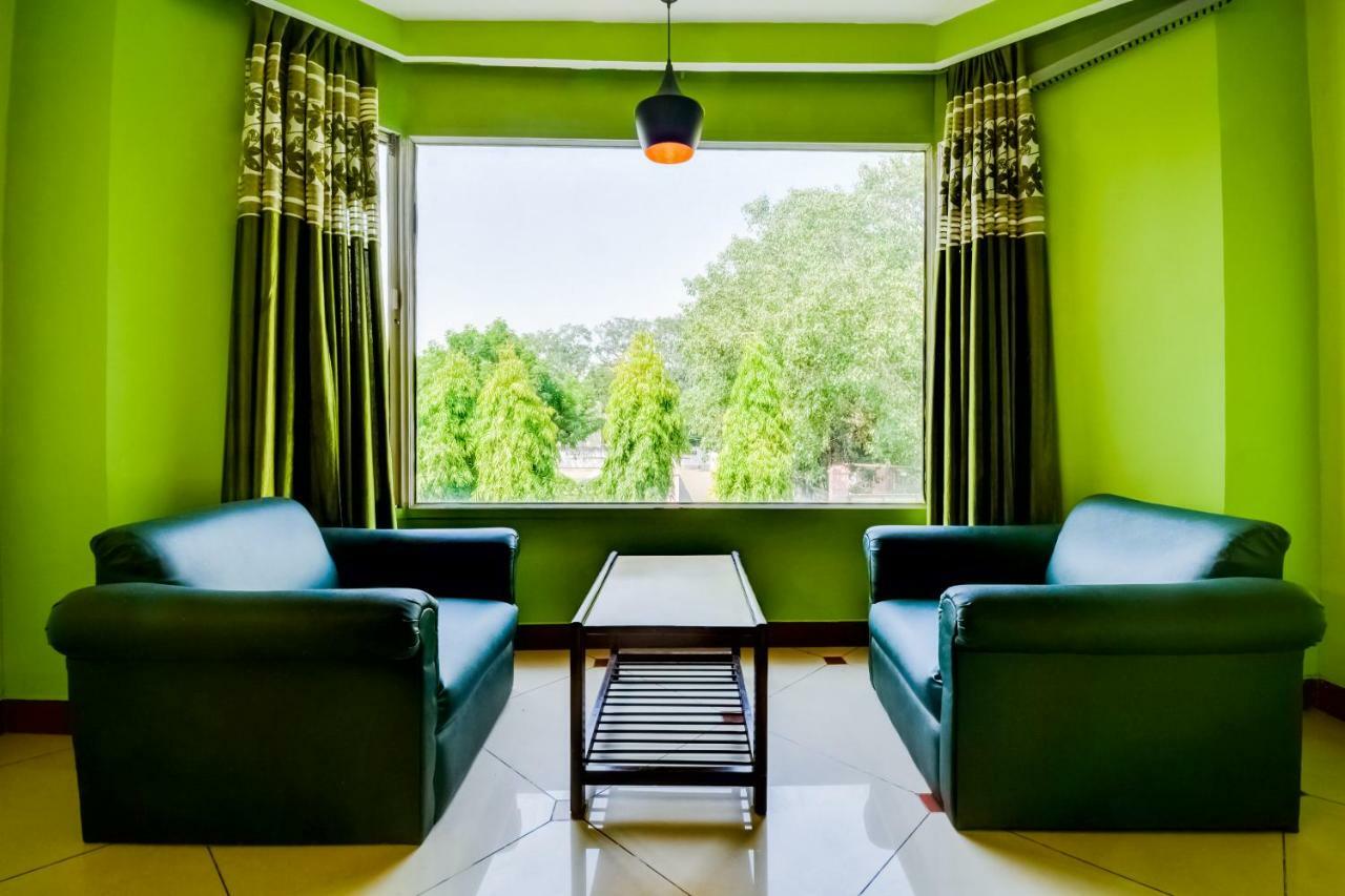 Oyo 18814 Maya International 3*