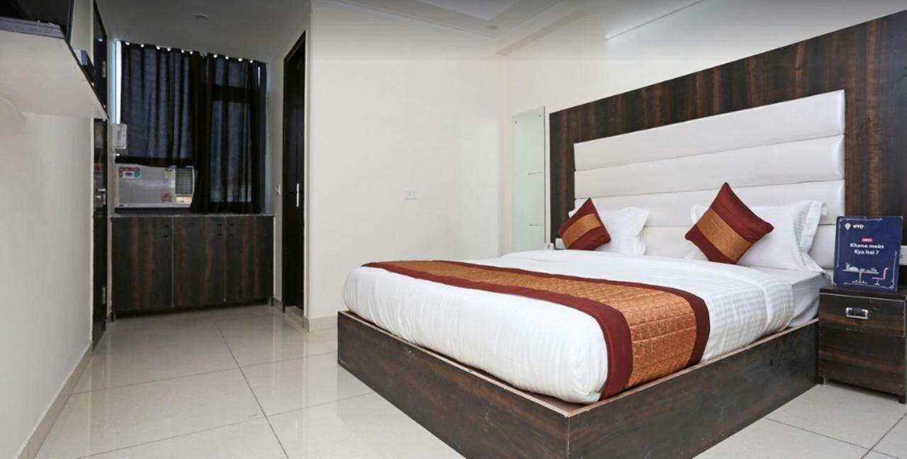 The Jal Mahal 4* Jaipur