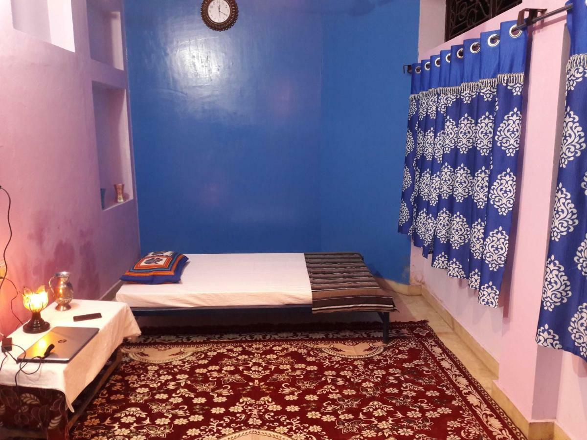 Hostel Aq *