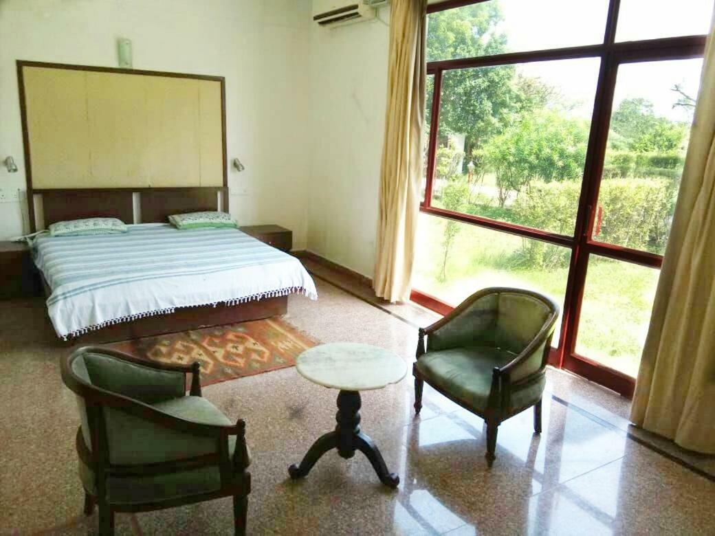 Hotel Estate Paradiso Jaipur