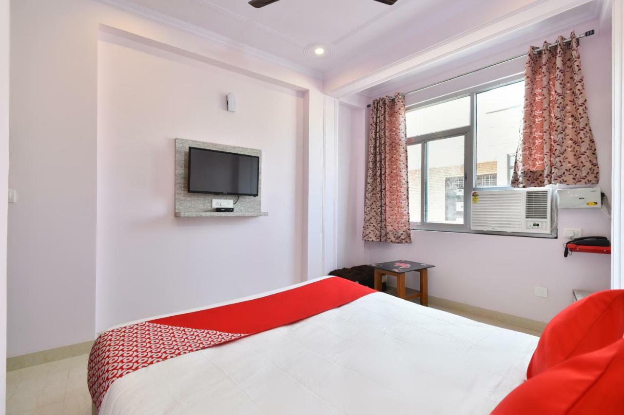 Hotel Oyo 40184 Hotel 7 Star Saver Jaipur