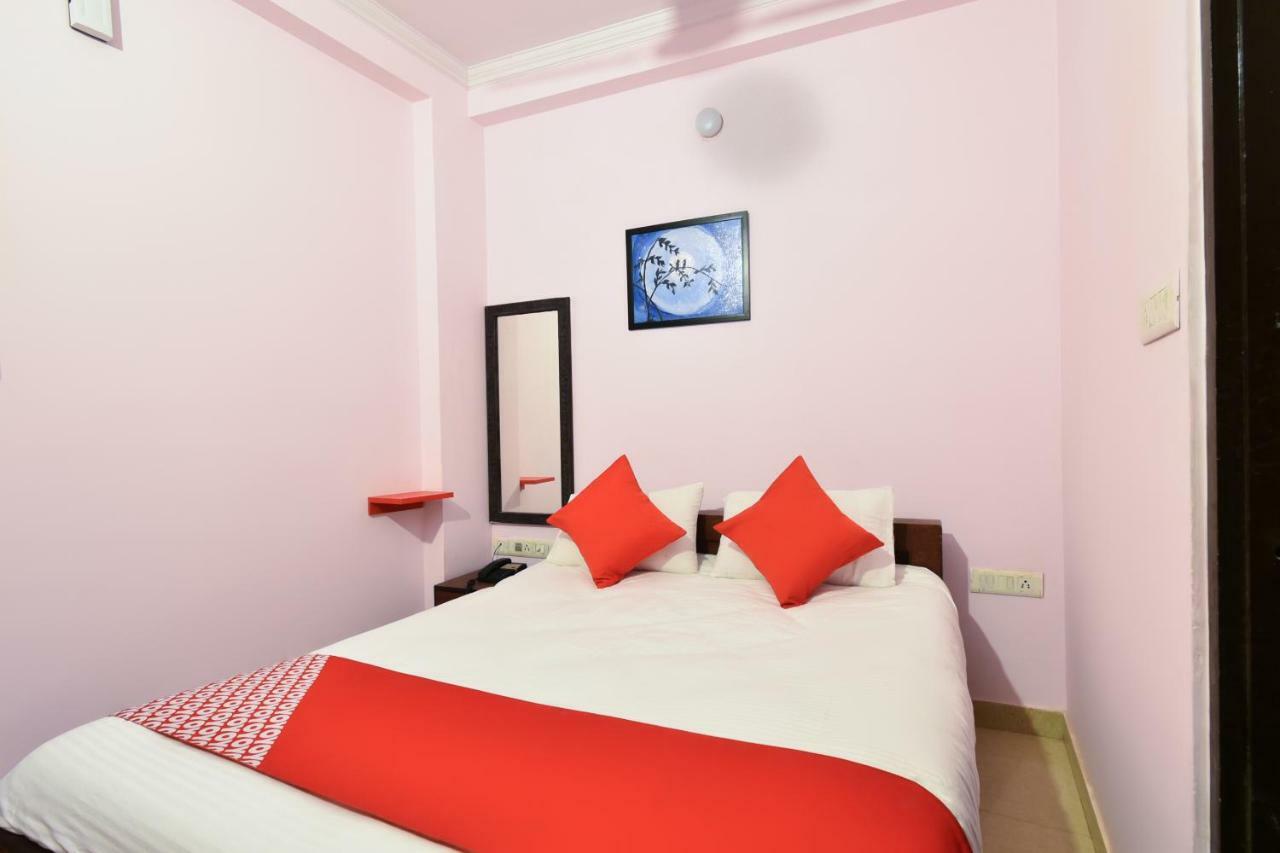 Oyo 40184 Hotel 7 Star Saver