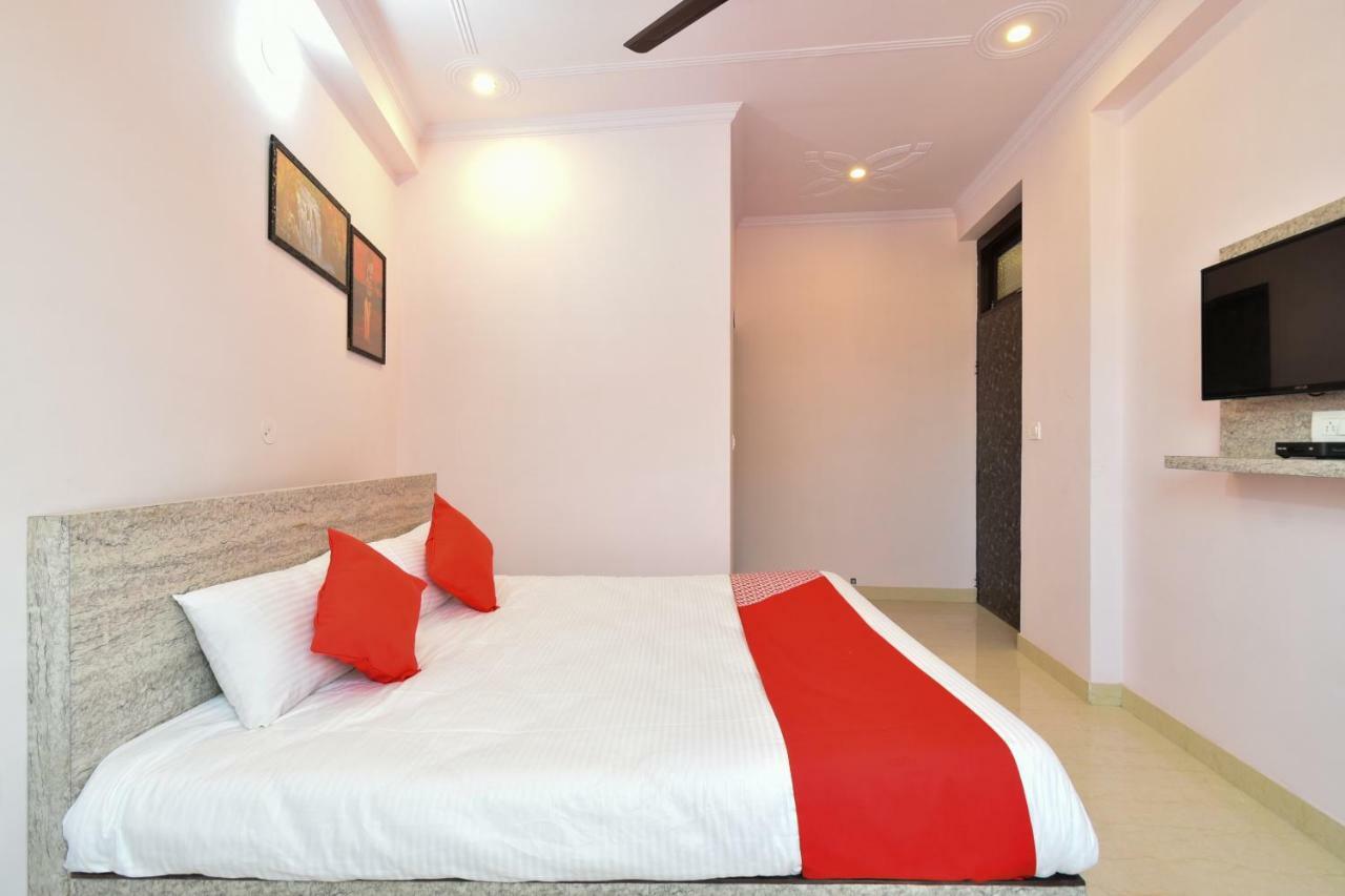 Hotel Oyo 40184 Hotel 7 Star Saver