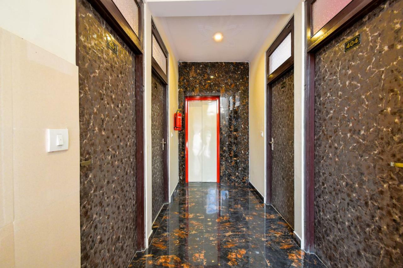 Hotel Oyo 40184 Hotel 7 Star Saver 3*
