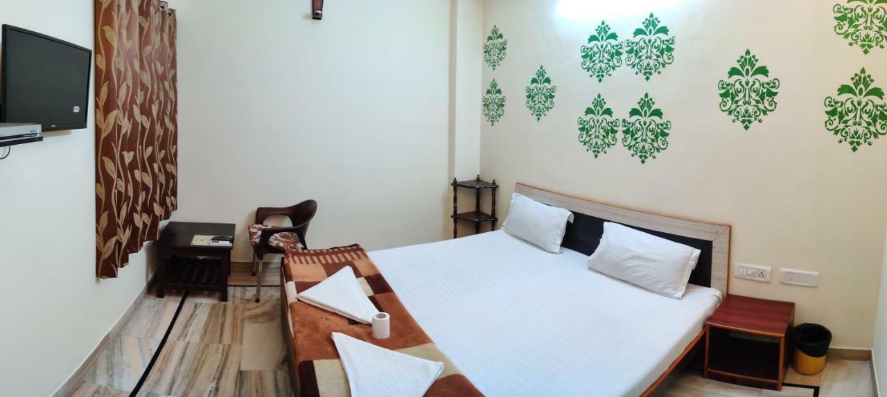 Madhav Guest house *