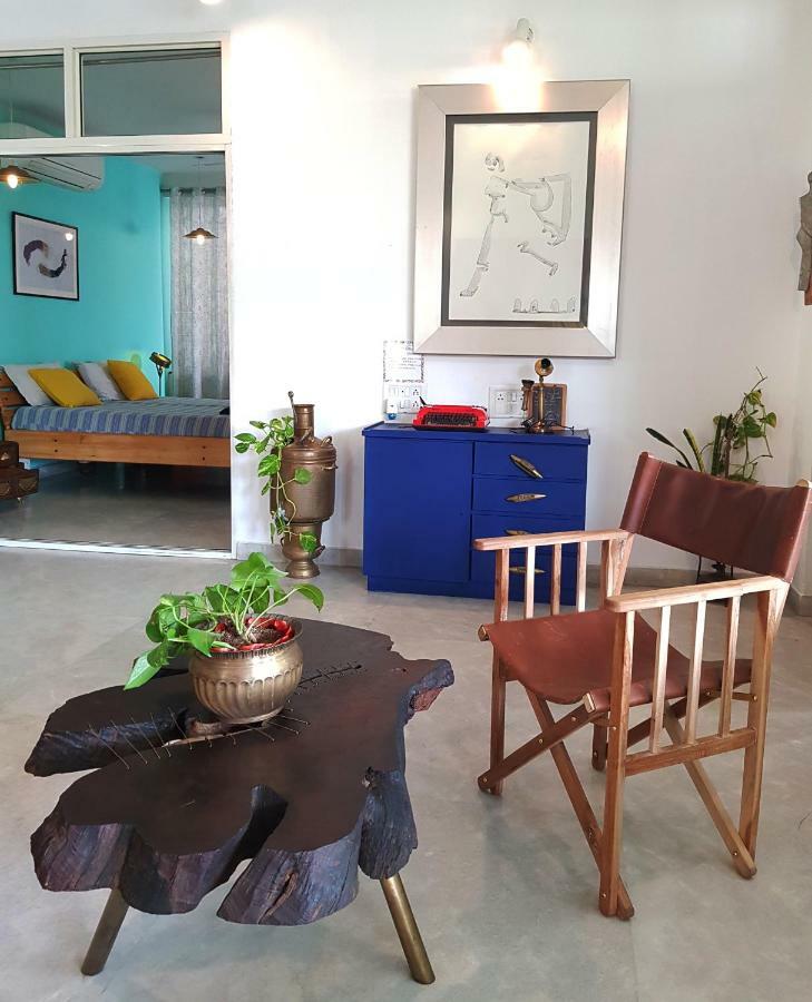 Artistic Sthan Apartment *