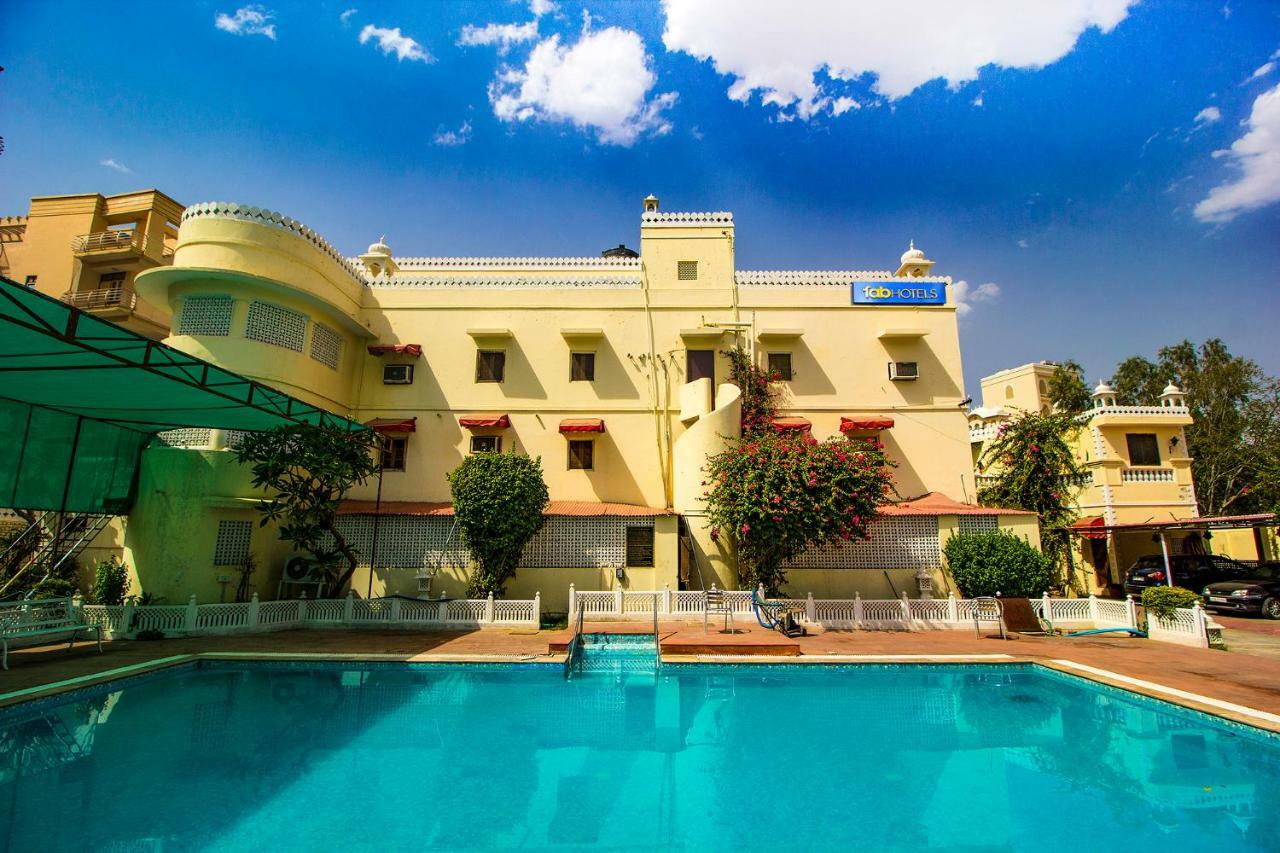 Sugan Niwas Palace 3*
