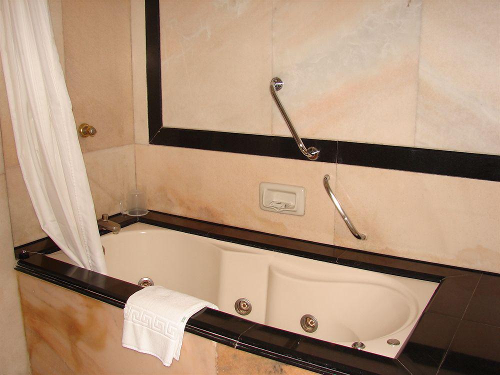 Mansingh Towers 3*
