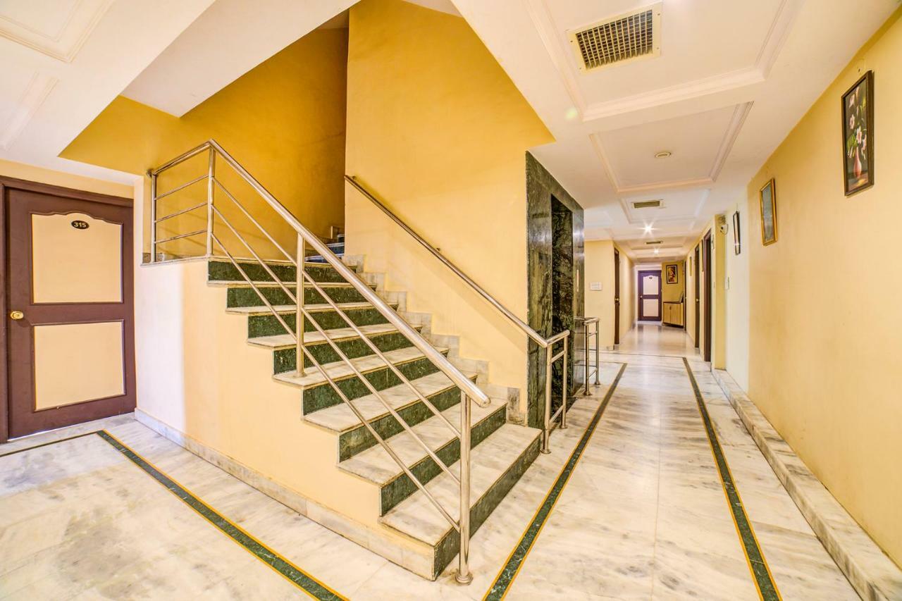 Fabhotel Raj Laxmi Palace
