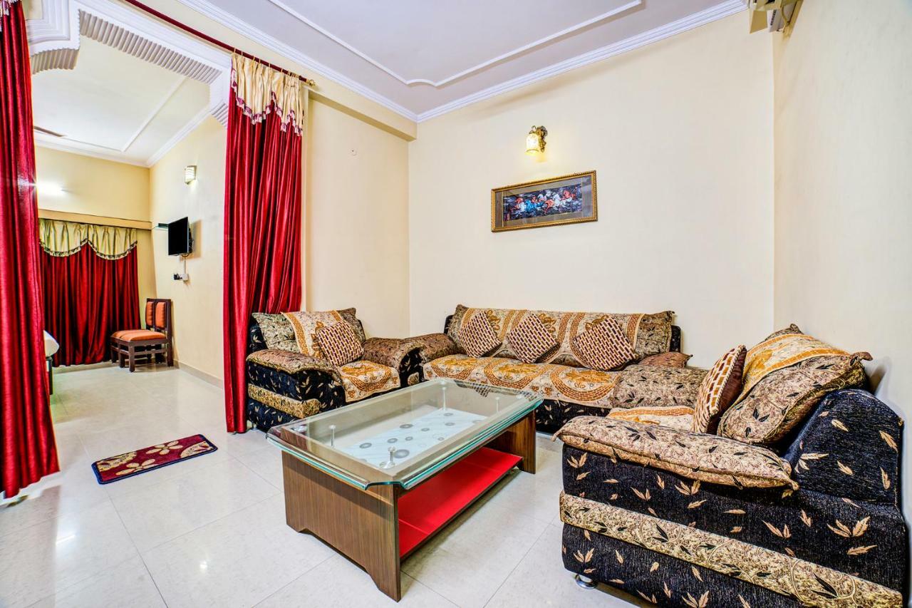 Fabhotel Raj Laxmi Palace