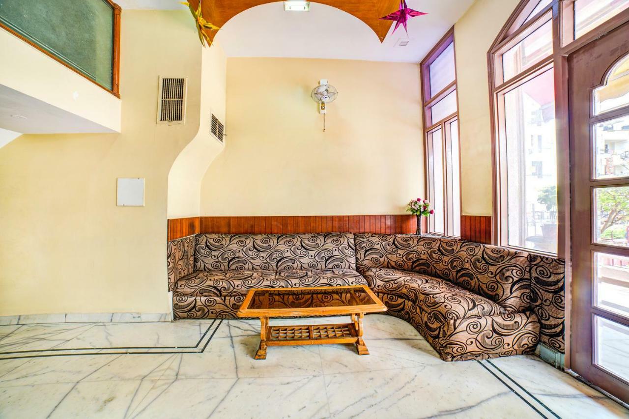 Fabhotel Raj Laxmi Palace