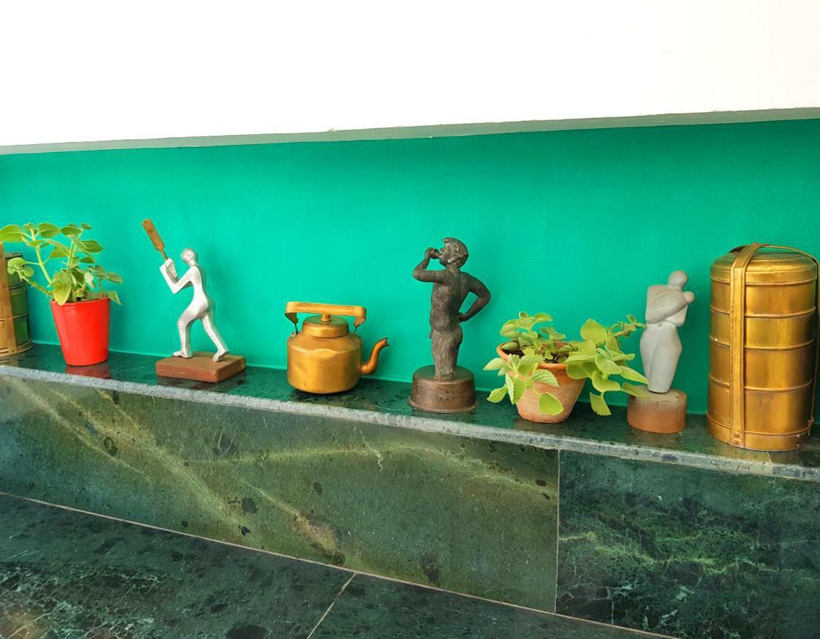 Artistic Sthan Apartment *
