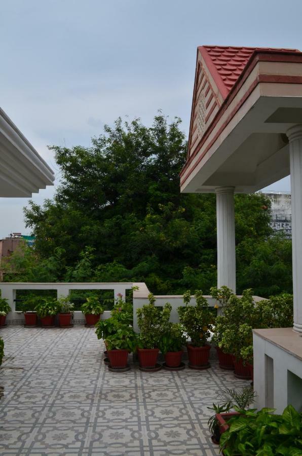 Oasis House Bed & Breakfast *