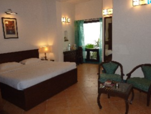 Hotel Oyo 6894 White Lily