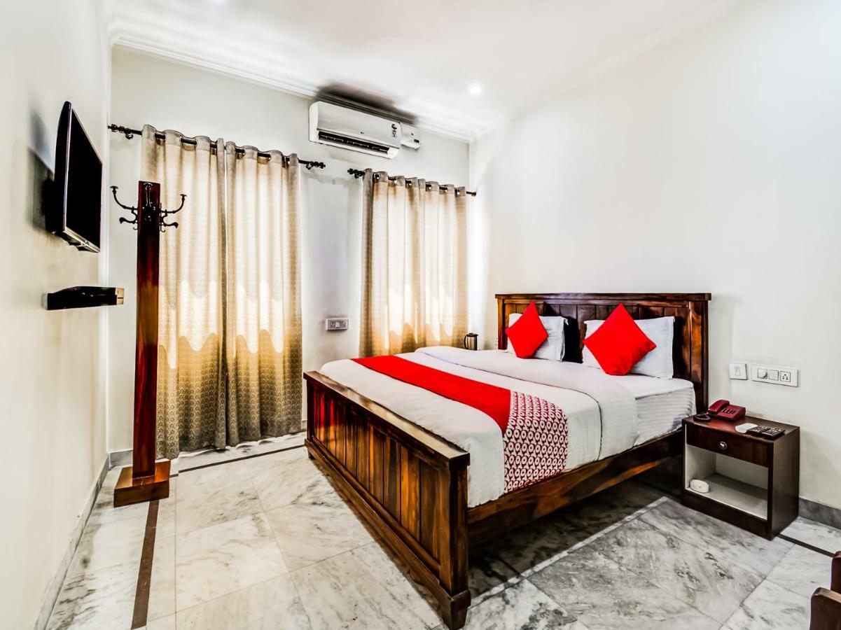 Oyo 22400 Lichana Haveli Guest house 3*