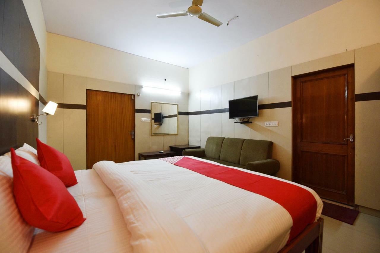 Hotel Oyo 23108 Bagga