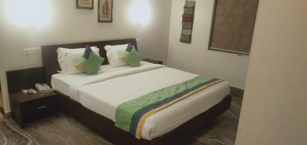 Corporate Raja Park Hotel