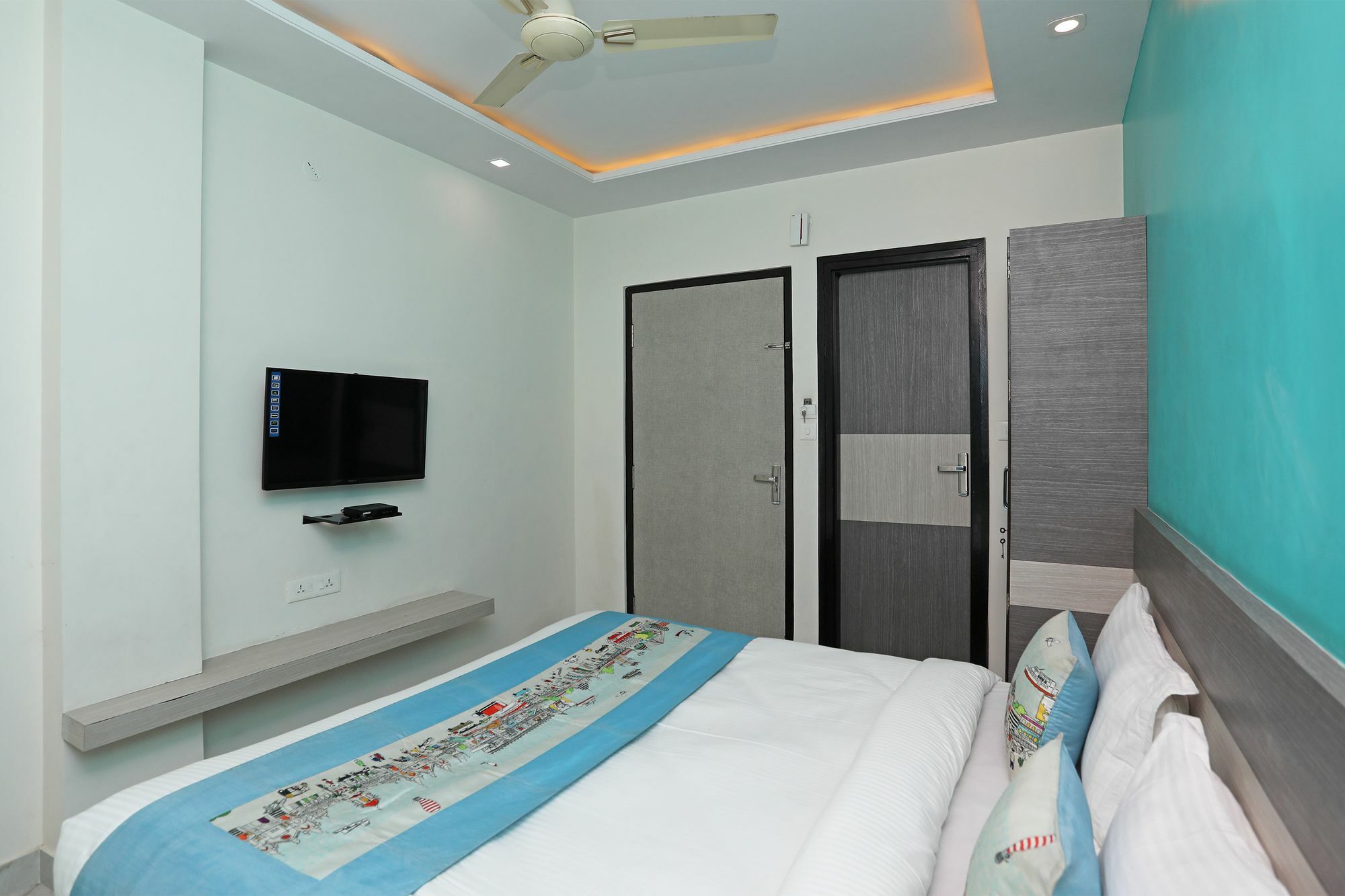 Oyo 10228 Chandramouli