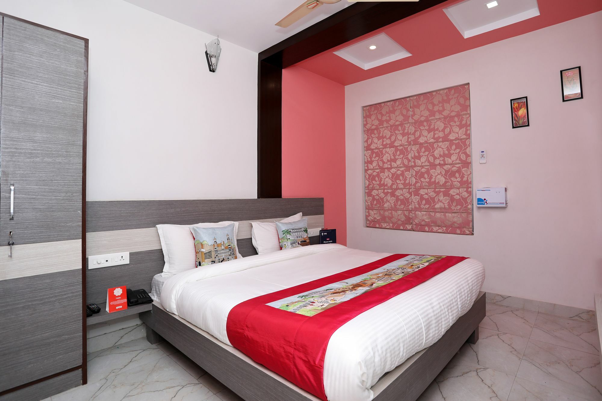 Oyo 10228 Chandramouli Hotel