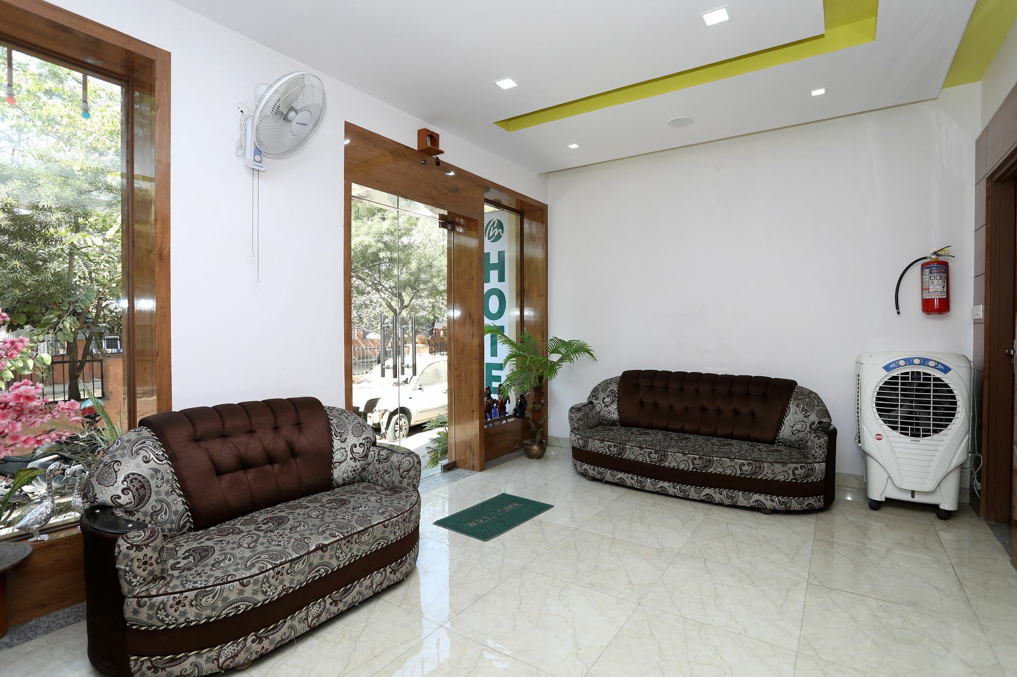 Oyo 10228 Chandramouli Jaipur