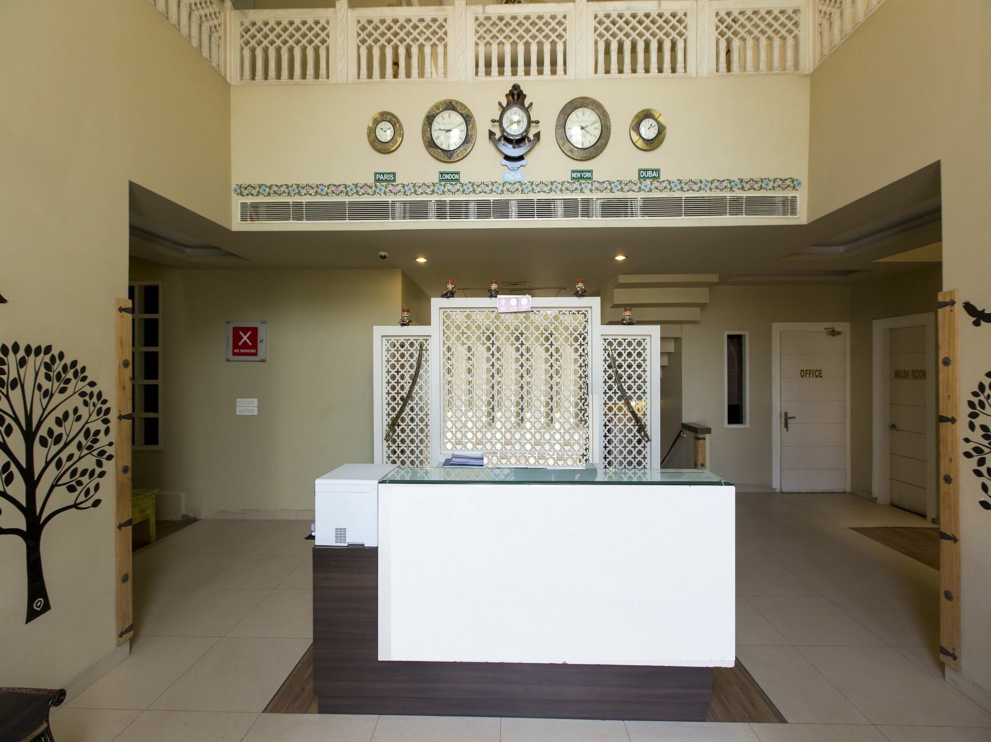 Hotel Oyo 364 Dev 3*