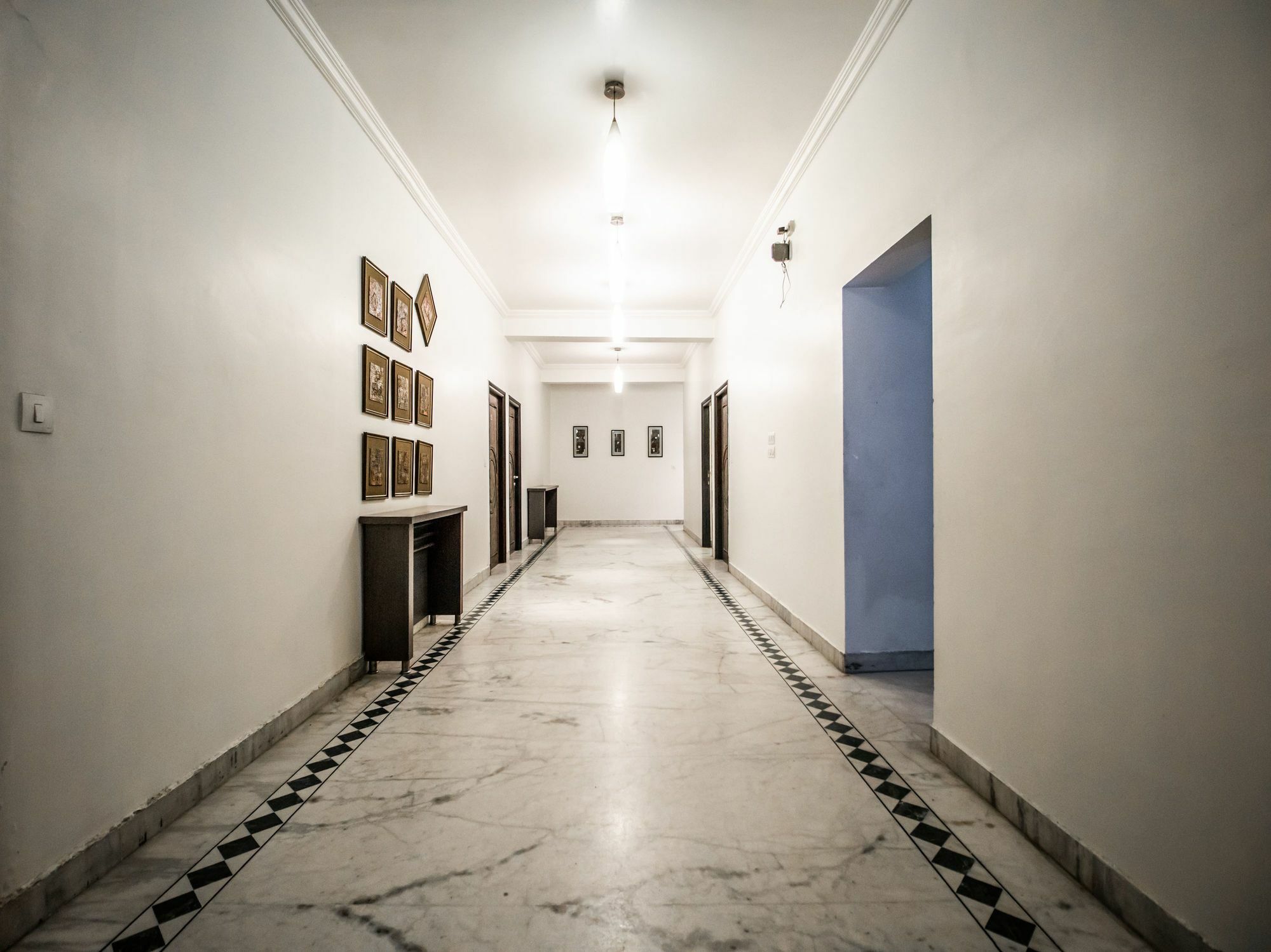 Oyo 1199 Maharaja Residency