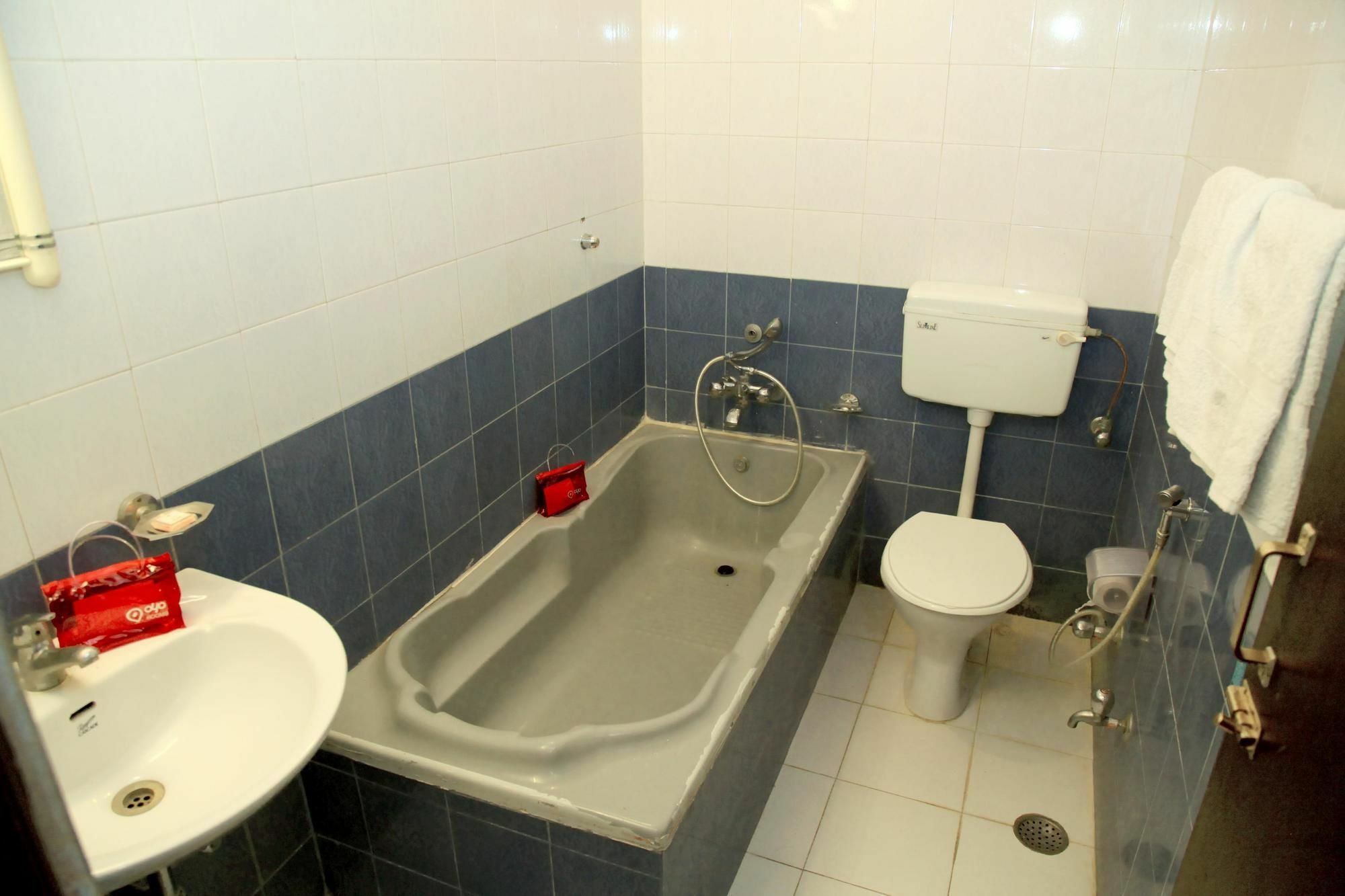 Hotel Fabhotel Shri Laxmi Palace 3*