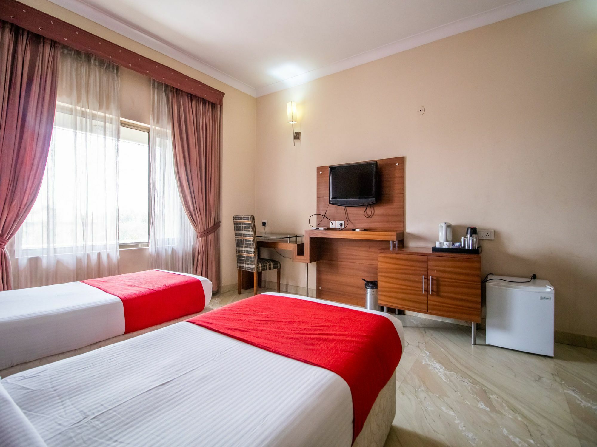 Hotel Oyo 1199 Maharaja Residency