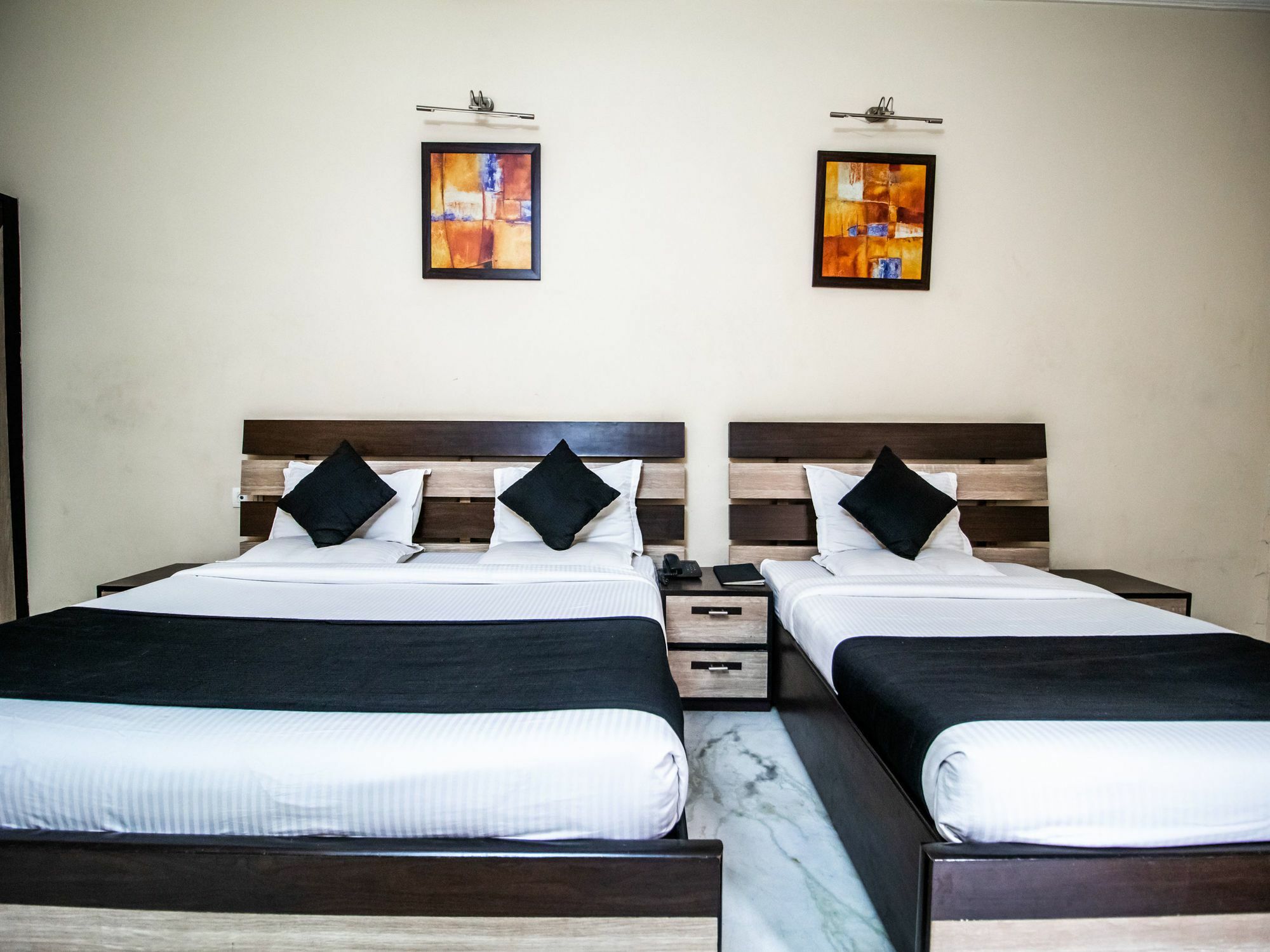 Oyo 1199 Maharaja Residency Hotel
