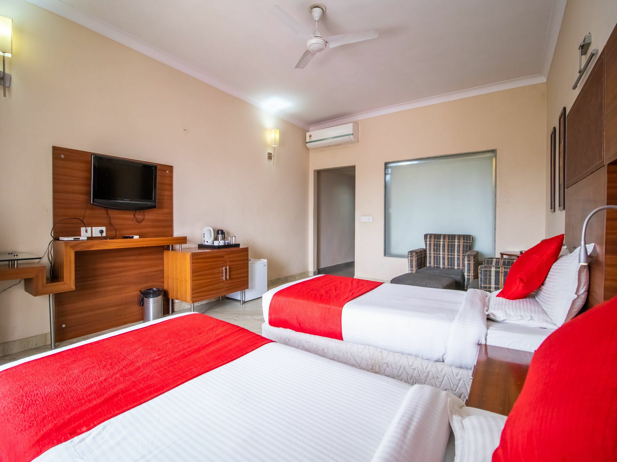 Hotel Oyo 1199 Maharaja Residency 3*