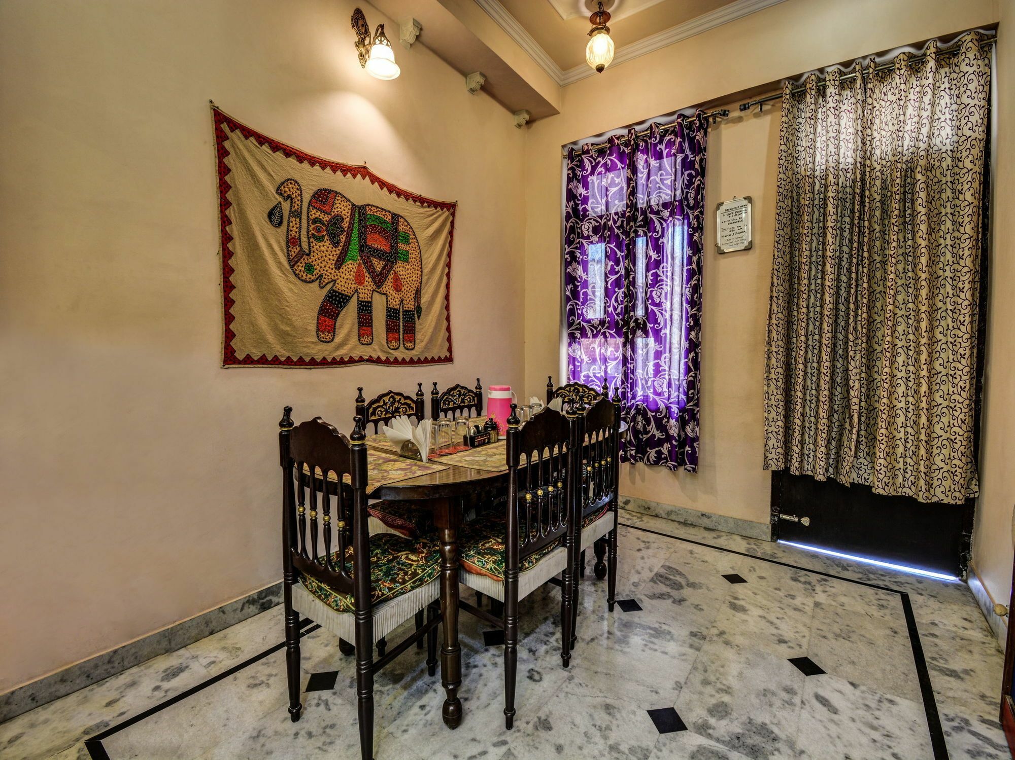 Hotel Oyo 4007 Garg Niwas Jaipur