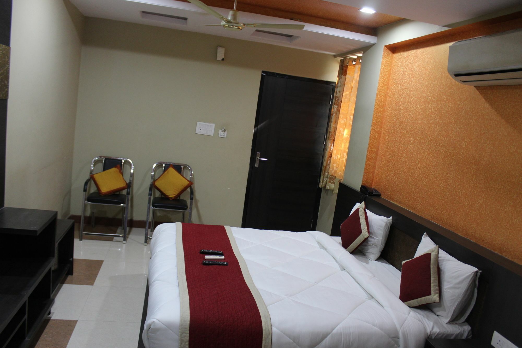Hotel Collection O Sanjay Palace