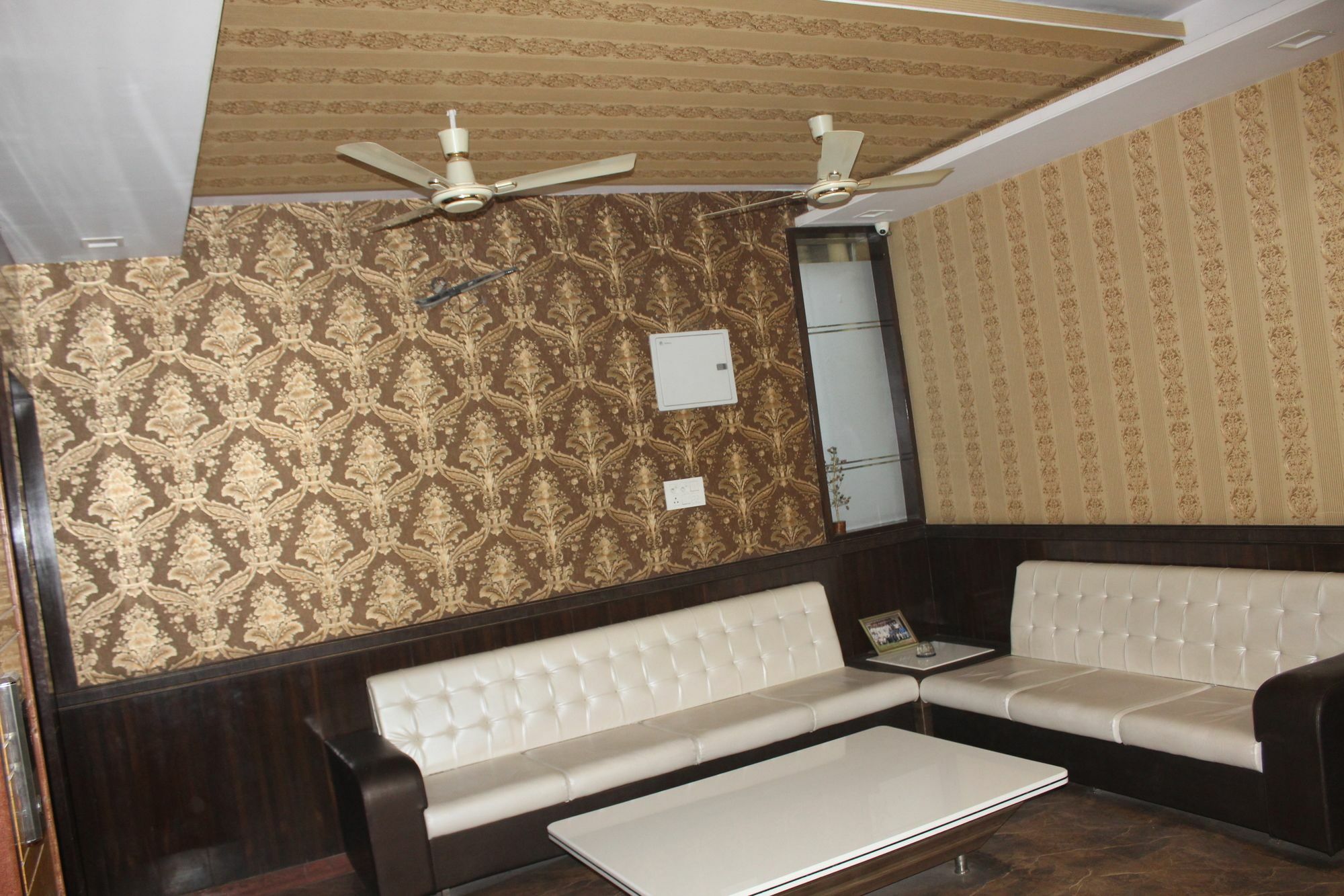 Collection O Sanjay Palace Hotel 3*
