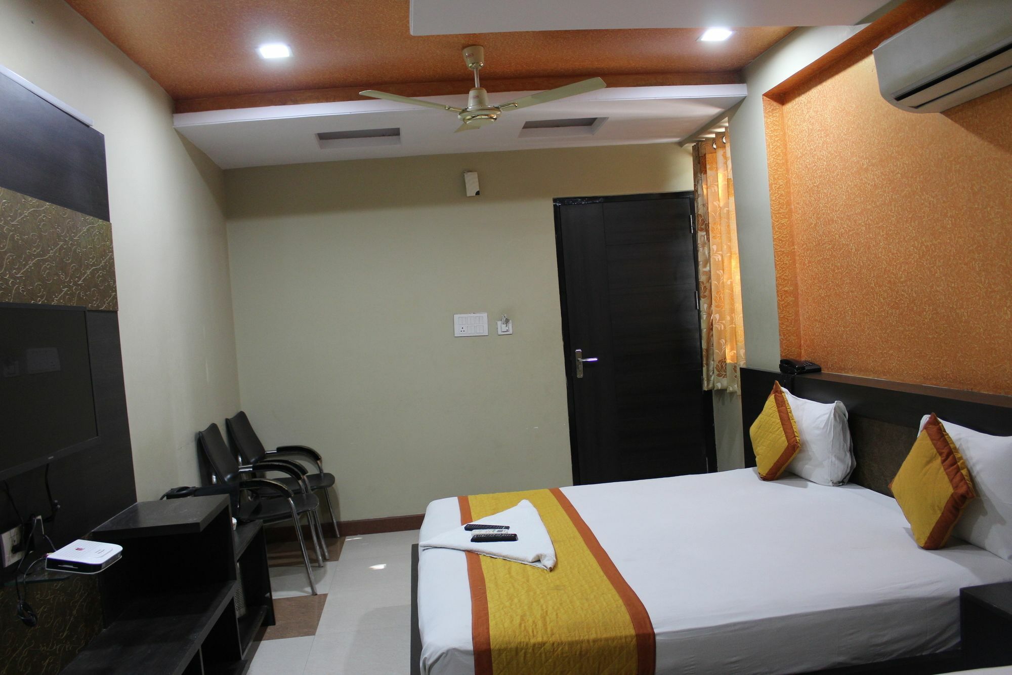 Hotel Collection O Sanjay Palace