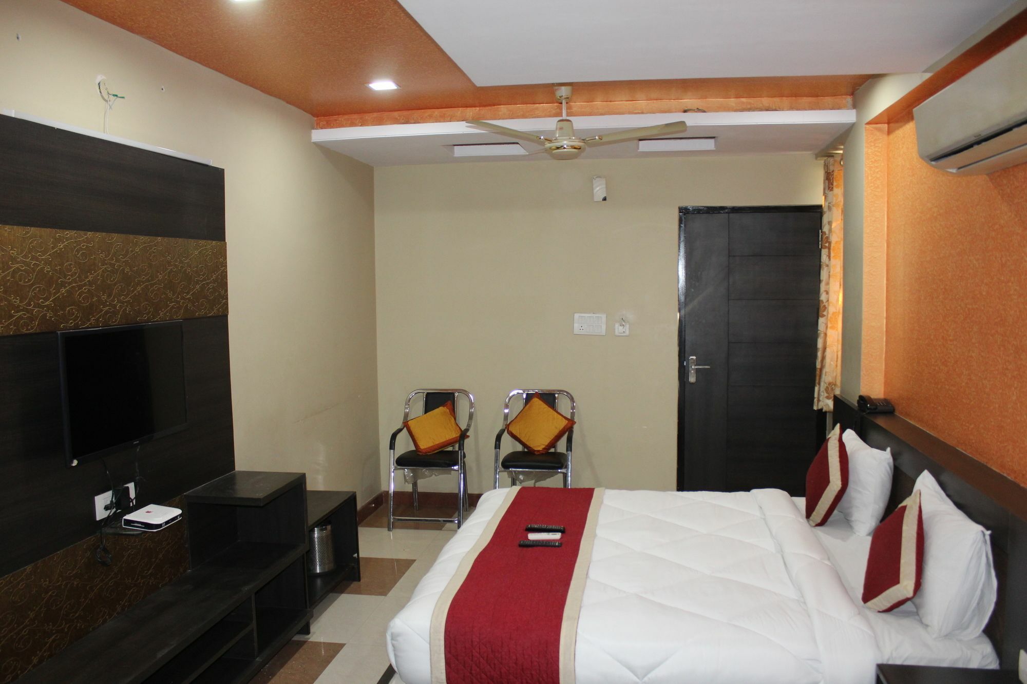 Hotel Collection O Sanjay Palace Jaipur