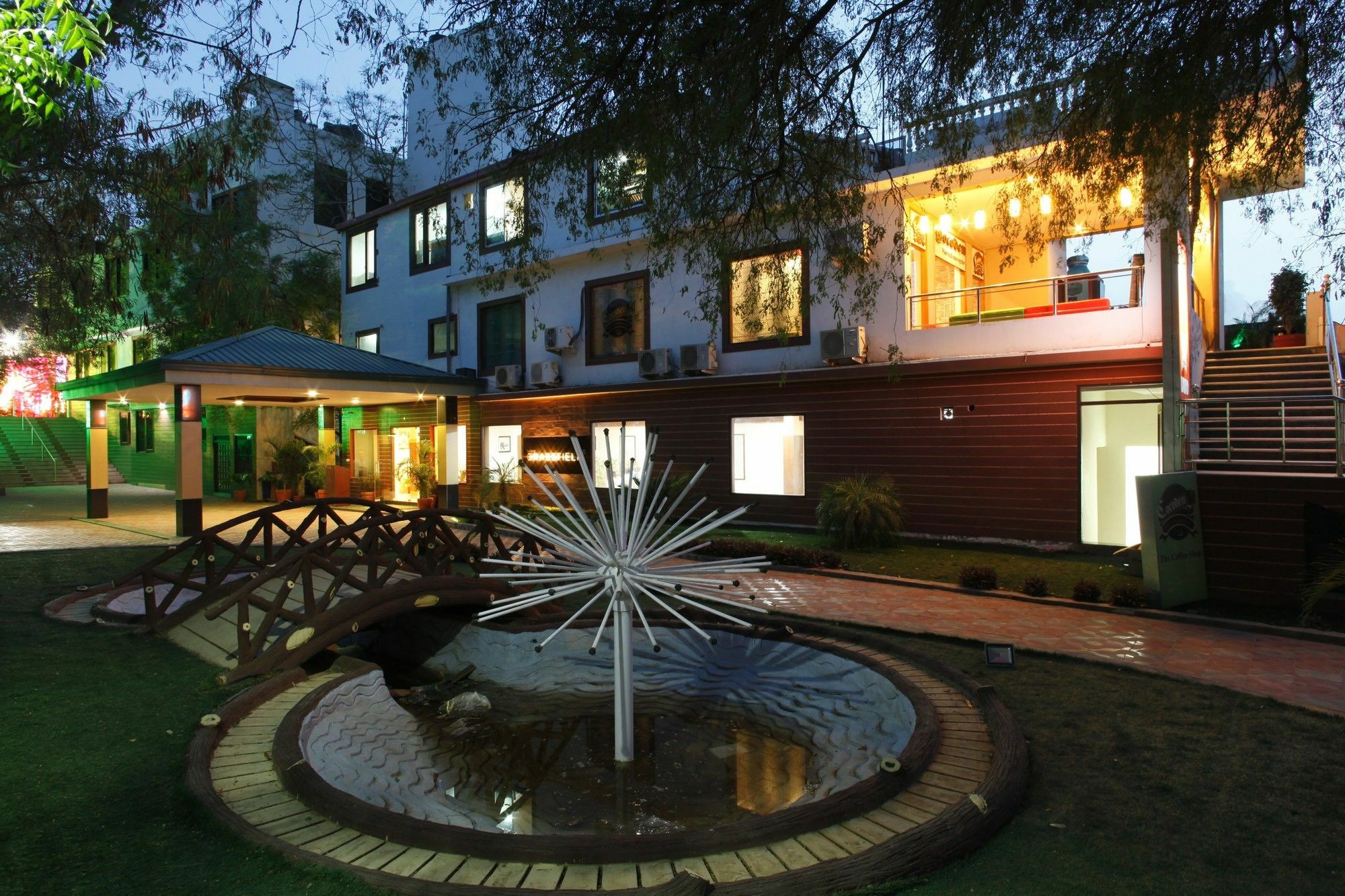 Resort The Byke Grassfield With Outdoor Pool, Shyam Nagar, 4*