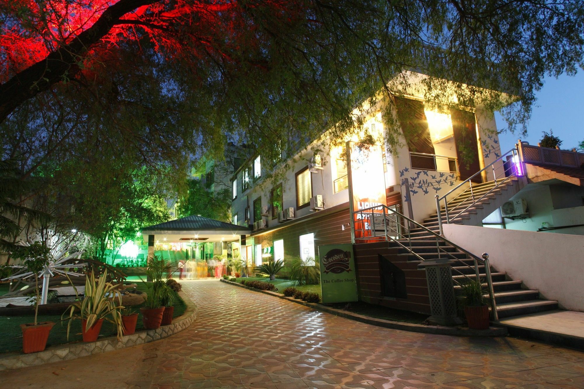 The Byke Grassfield With Outdoor Pool, Shyam Nagar, Resort Jaipur