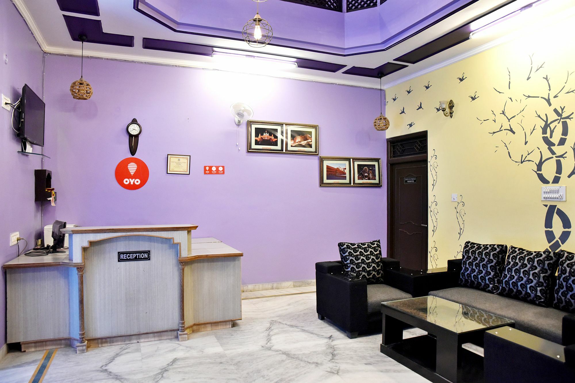 Oyo Malhotra Hotel 3*